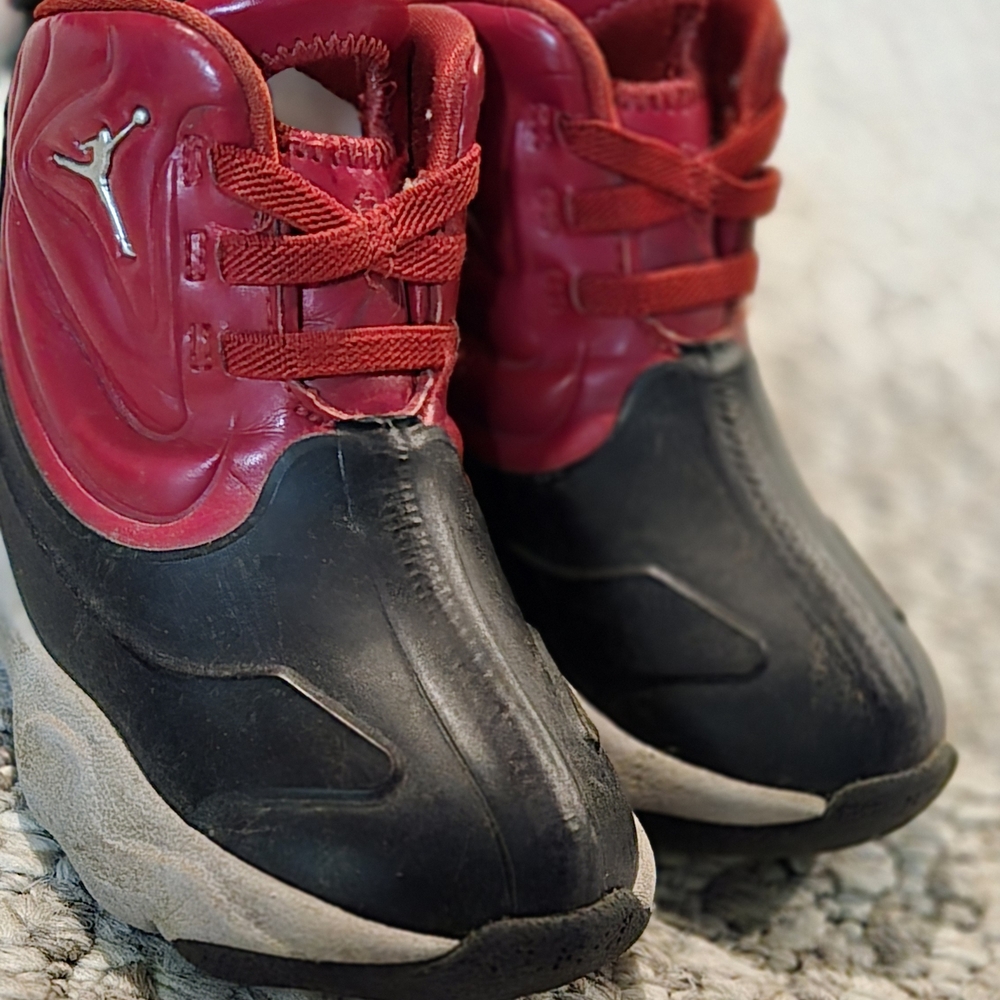 Jordan Kids Red and Black Sneakers